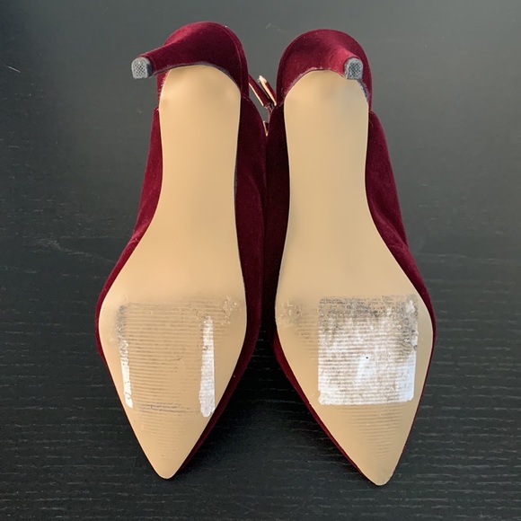 EXPRESSION red velvet sling back silhouettes - Picture 11 of 12